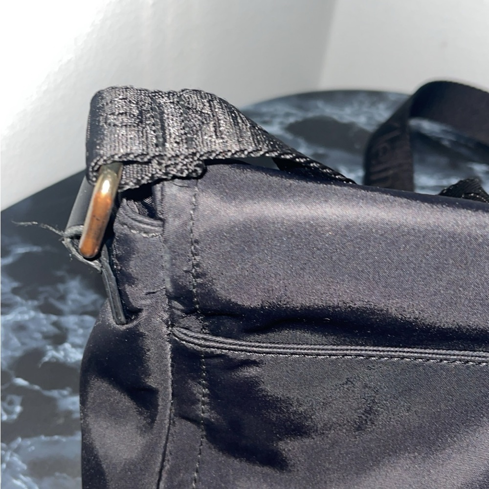 CALVIN KLEIN Handbag Black Nylon Crossbody Calvin Klein Print on Strap AUTHENTIC - Picture 11 of 16